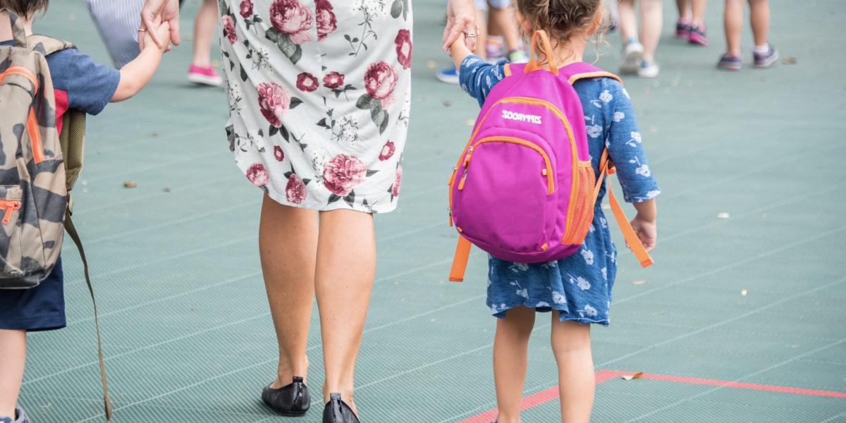 4 ways to engage your daughter about her school day | 十大最好的网赌平台